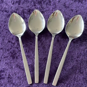 MELISSA by Oneida Ltd Stainless Vintage Flatware - 4 Oval Soup Spoons