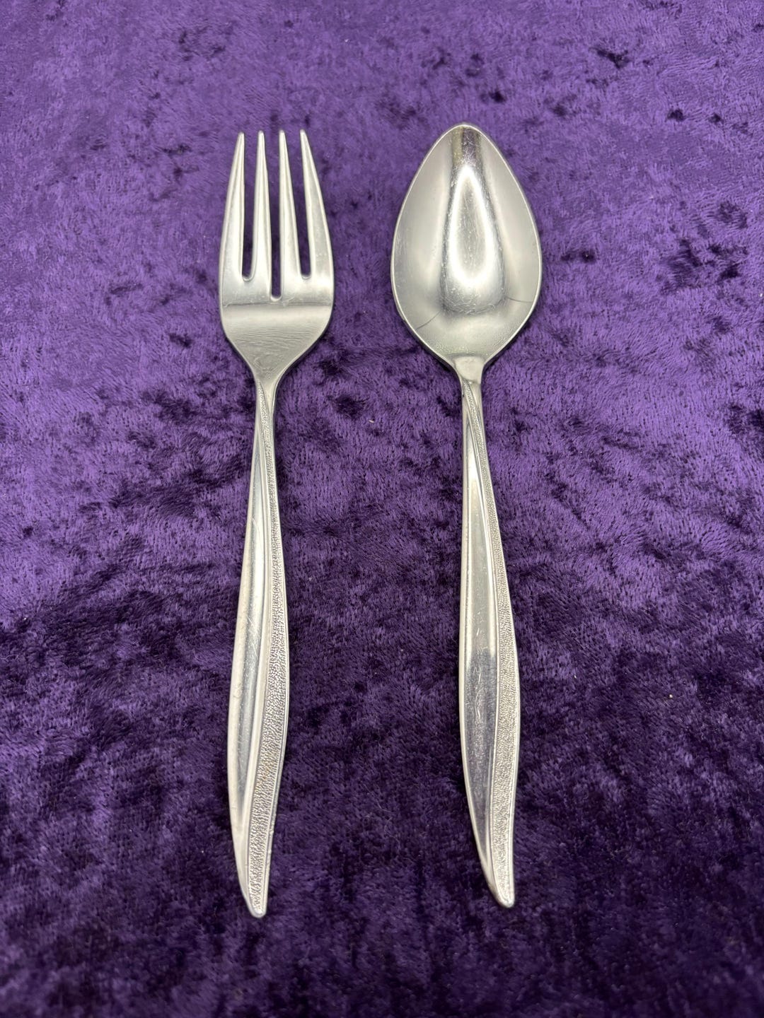 Tsp Texturas Oneida Textura Stainless Flatware Set: Mid-century Modern Salad Fork ...