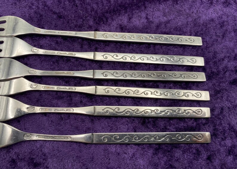 SPANISH COURT Oneida Vintage Flatware 6 Cocktail Seafood Forks Made in