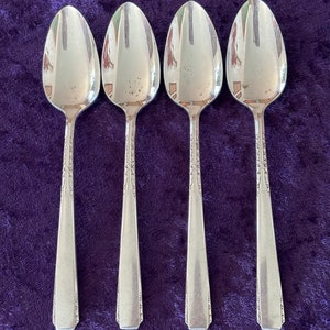 BROOKWOOD - BANBURY Silverplate by 1881 Rogers by Oneida Ltd. - Vintage (1950) - 4 Teaspoons - made in USA