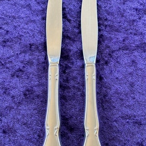 ARBOR ROSE 1881 Rogers Stainless by Oneida Vintage Flatware - 2 Hollow Handle Knives