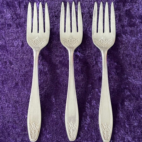 PRINCESS - LADY DORIS Silverplate by International Silver - (1929) - Art Deco Vintage Pattern - 3 Salad Forks -  made in Usa