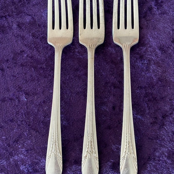 INHERITANCE Silverplate by Wm. Rogers - Vintage (1941) - 3 Dinner Forks - made in USA