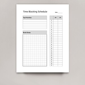 Puede incluir: Un horario de bloqueo de tiempo imprimible con dos secciones: "Top Priorities" y "Brain Dump". La secci&oacute;n "Top Priorities" tiene una lista de n&uacute;meros del 5 al 29 con dos columnas para bloques de tiempo. La secci&oacute;n "Brain Dump" tiene una cuadr&iacute;cula con 29 filas y 10 columnas.