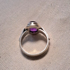 Bague en argent avec une pierre d'amethyst, bague faite à la main image 3