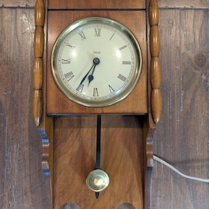 80's ヴィンテージワールドクロックランプ　 ポストモダン&ミッドセンチュリー Vintage Mid Century TREND Zeeland, MI Wooden Wall Electric Clock