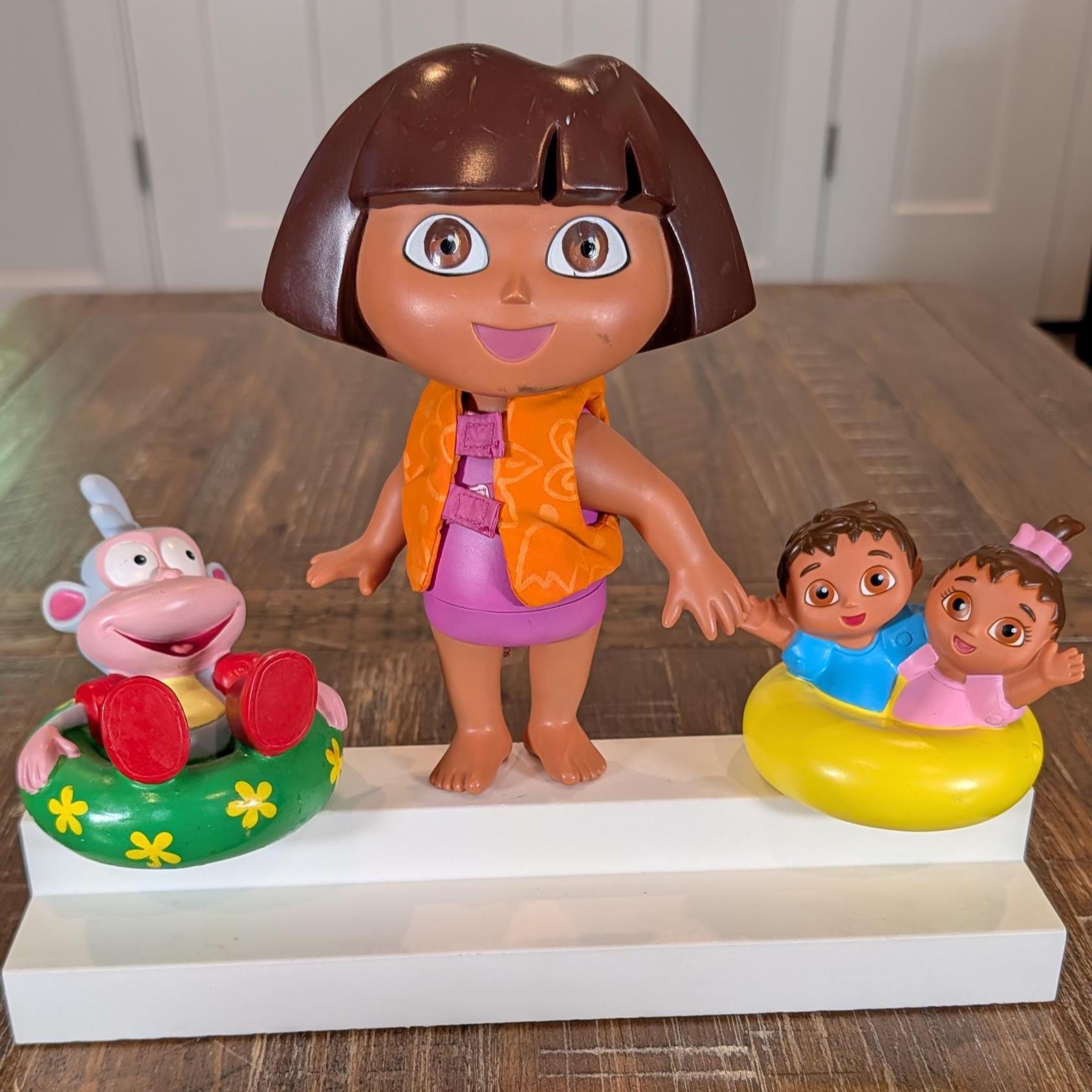 Vintage Fisher-price Dora the Explorer Splash Around Bath Toy Set