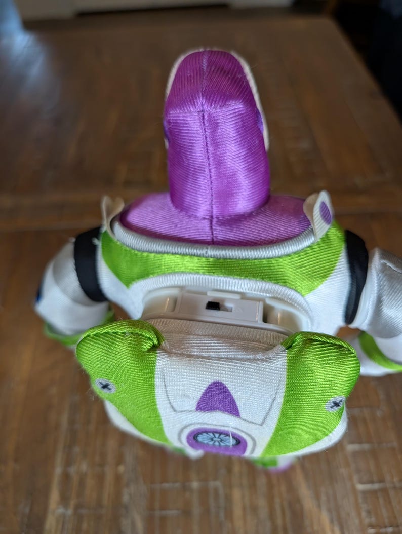 Disney Pixar Toy Story 4 - High Flying Talking Buzz Lightyear Plush image 8