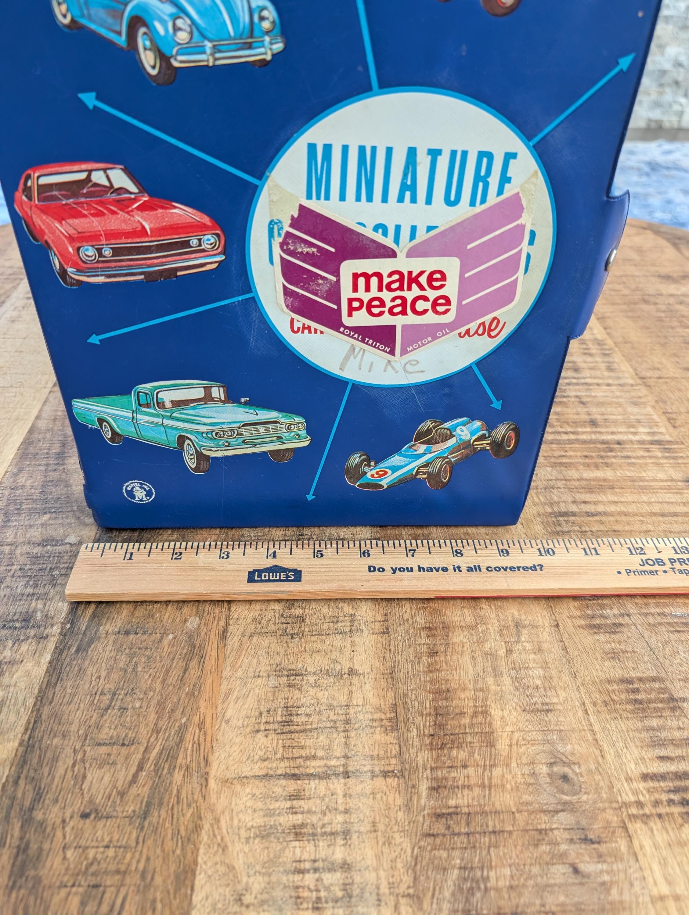 Vintage 1966 Mattel Miniature Car Collectors 24 Car Show Case No