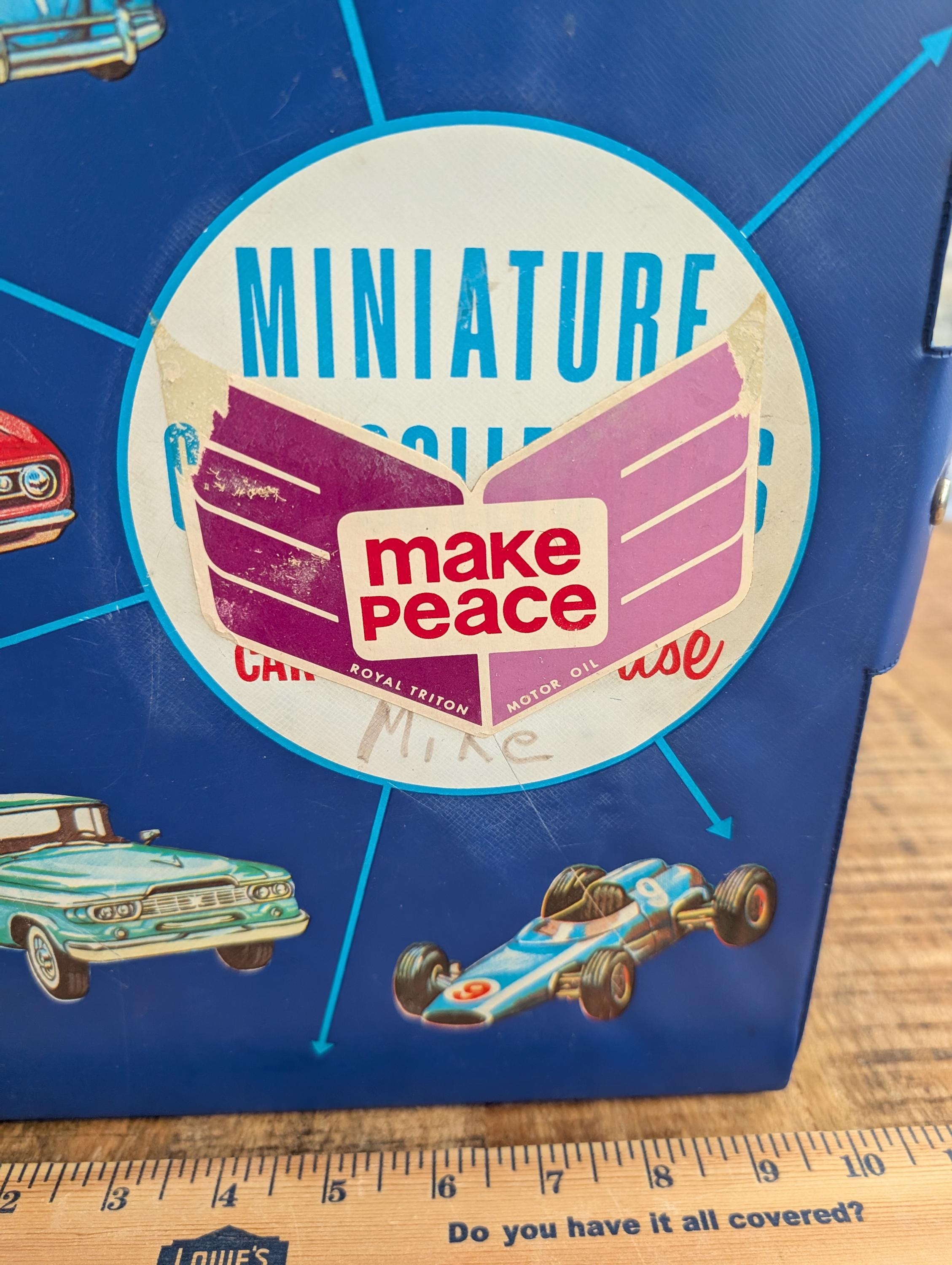 Vintage 1966 Mattel Miniature Car Collectors 24 Car Show Case No