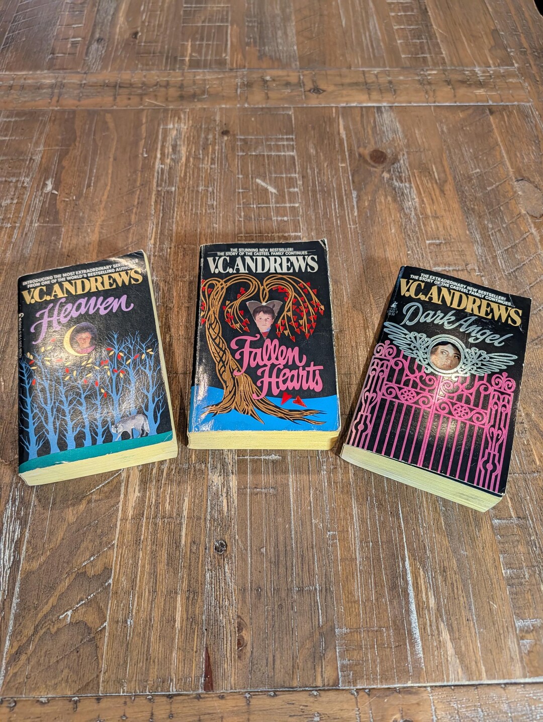 Keyhole 1980's Paperback Books From the V.C. Andrews Casteel