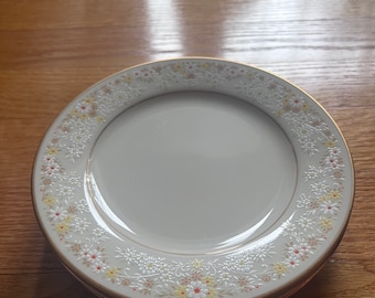 Set of (5) Vintage Noritake Plates, Gold Rim