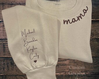 Sudadera/sudadera con capucha Cute around the Collar Mama - Nombres personalizados en la manga con corazón