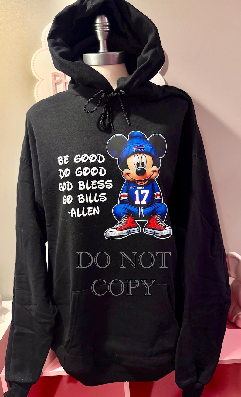 Puede incluir: Un juego de tres tazas de cer&aacute;mica con un acabado mate moteado. Las tazas son en tonos crema, gris claro y gris oscuro. Cada taza tiene un dise&ntilde;o simple y minimalista, ideal para caf&eacute; o t&eacute;.