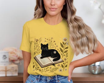 Black Cat Book Shirt, Bookish Cat Lover Gift, Floral Botanical Cat Tee, Cottagecore Reader Shirt, Aesthetic Cat Mom Top