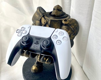 Personalized Controller Holder Knight – PS5 PS4 Xbox Stand – Hand Painted Gaming Controller Stand – Gamer Gift Custom Name