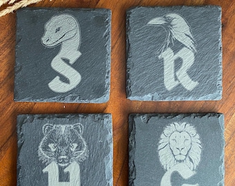 Wizard House Slate Coasters – Fantasy Drink Coasters – Magical House Crest Decor – Natural Stone Coasters – Gift for Fans