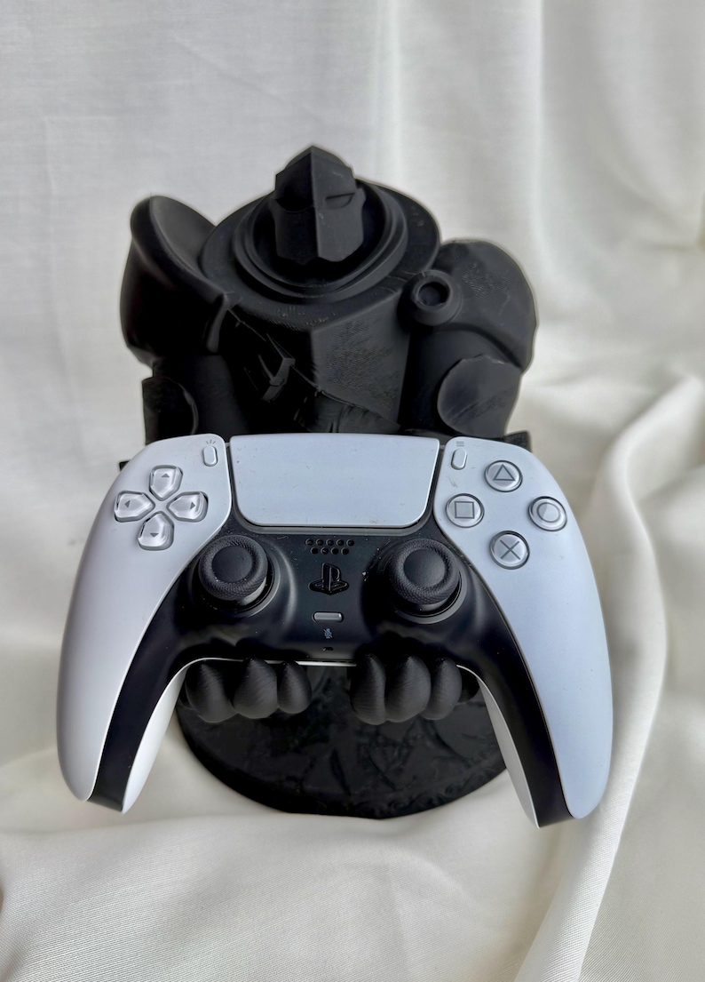 Personalized Controller Holder Knight – PS5 PS4 Xbox Stand – Hand Painted Gaming Controller Stand – Gamer Gift Custom Name image 10