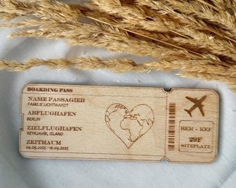 Flugticket aus Holz – Personalisierter Magnet als Geschenk oder Andenken – personalisierbarer Reisegutschein Reiseandenken Boarding Pass