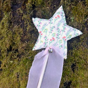 Handmade Fairy Wand for Children – Wildflower Star, Iridescent Handle, Bell and Streamer – Dress-Up and Pretend Play Magic Wand