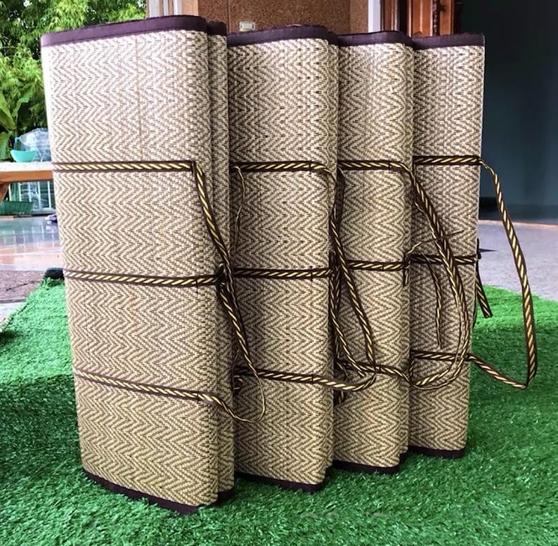 Foldable Thai Reed Mat – Handwoven Eco-friendly Natural Grass Mat for ...