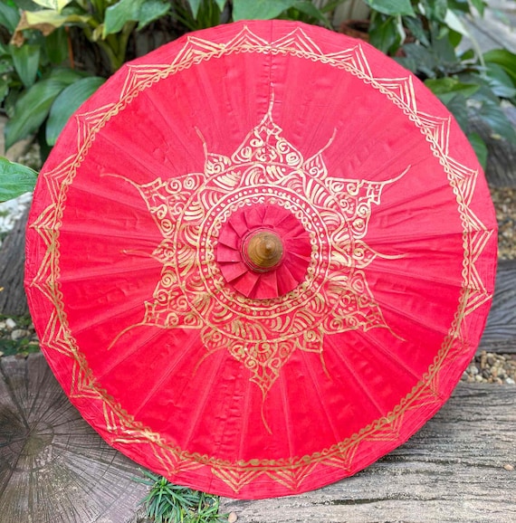 Handgefertigter Lanna Traditioneller Thailndischer Baumwollschirm -  Traditioneller Thailndischer Bambus- & Baumwollgewebe-Sonnenschirm als  Sonnenschirm, Dekoration oder Geschenk Rot U1 - Etsy.de