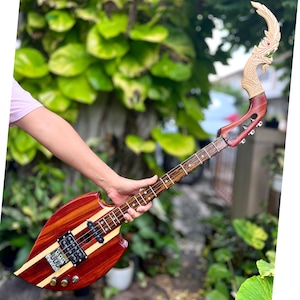 Laúd tailandés tradicional acústico-eléctrico (Isan Lute): instrumento musical de madera de 3 cuerdas hecho a mano para música folclórica auténtica N086