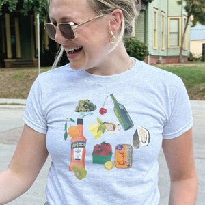 Camiseta de bebé coqueta, camiseta de bebé de álbum de recortes, top de cultivo ajustado, camiseta de bebé de verano italiana de mariscos, estética de abuela costera, chica de coco, camiseta de bebé y2k