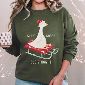 Funny Silly Goose Christmas sweater met ronde hals, kerstmuts slee nieuwigheid shirt, vakantiecadeau trui, winter humor top, comfortabele, gezellige trui