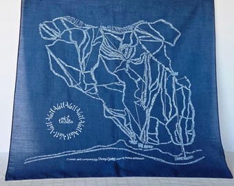 1978 Vail Colorado Ski Bandana – Blue Graphic Textile