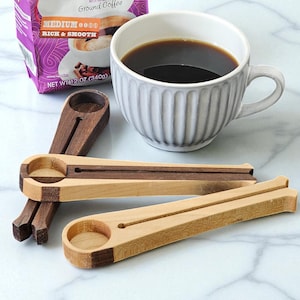 Wooden Coffee Scoop Clip | Dual Purpose Coffee Bag Sealer & Measuring Spoon | Rustic Kitchen Accessory Gift for Coffee Lovers