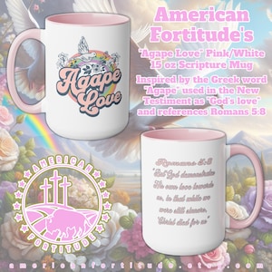 Puede incluir: Una taza de cerámica rosa y blanca de 440 ml con un borde rosa. La taza presenta un gráfico de una paloma con un arcoíris y las palabras "Agape Love". La parte posterior de la taza presenta el texto "Romanos 5:8 Pero Dios demuestra su propio amor hacia nosotros, en que, mientras aún éramos pecadores, Cristo murió por nosotros."