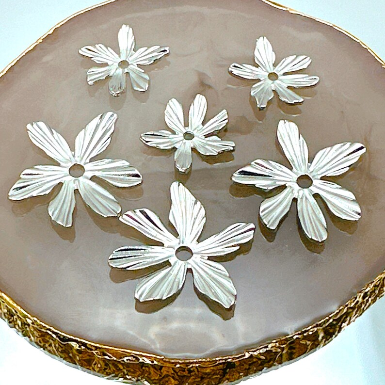 4pcs Small/large Metal Flower With 6 Petals, Shiny Gold/matte Gold