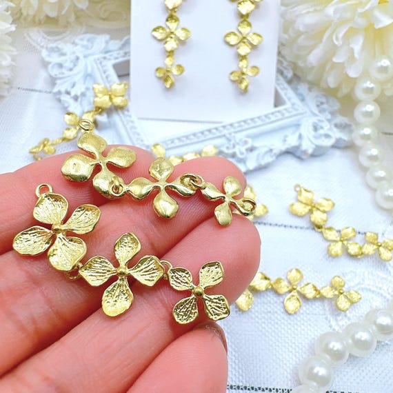 2pcs/4pcs Gold Raw Brass Three Flower Drop Pendants 41x13x3mm, Triple Leaf Connector Charms, Four Petal Flowers, Lead Cadmium Nickel Free