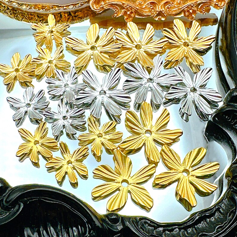 4pcs Small/large Metal Flower With 6 Petals, Shiny Gold/matte Gold
