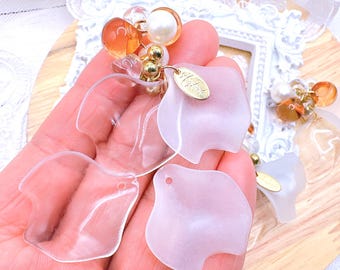 10/20/50 pcs Frosted/Clear Transparent Acrylic Rose Flower Petals 26x24x1mm, Matte Clear Pendant, Leaf Lucite Bead, DIY Jewelry Making