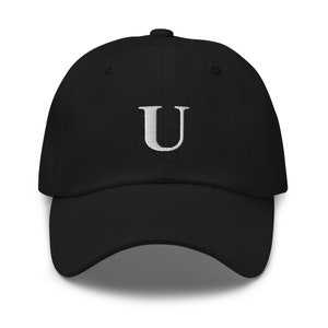 Sombrero de papá con letra 'U'