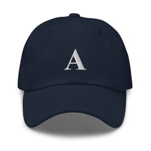 Sombrero de papá con la letra 'A'