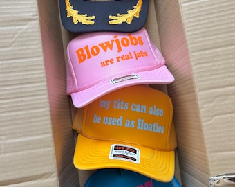 Unangebrachter Slogan Trucker Hat Roulette | Unhingef Trucker Hats, lustige Hüte, Party Hüte