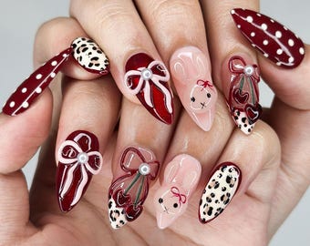 Unghie con fiocco di coniglio e ciliegia / Unghie finte leopardate a pois bordeaux / Unghie a stiletto Kawaii di lusso e civettuole / HB1336IC