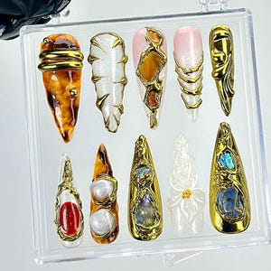 Gold Sculpture Press On Nails | Abstract Luxury Fake Nails | Metallic Stone Look Nail Art | Gold Detail Acrylic Nails |Luxury Nails |HB905YC
