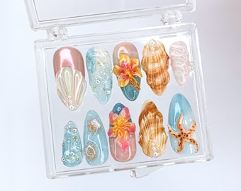 Tropischer Strand 3D Drücken Sie auf die Nägel | Vom Meer inspirierte Designs mit Blumen, Muscheln und Seesternen | Handgefertigte Presse auf den Nägeln | HB421SL