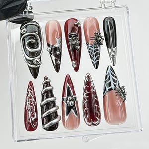 Gothic Halloween Press On Nails | Halloween Nails | Trending Chrome Nail Art | Gothic Nails | 3D Gothic Skull Charm On Fake Nails | HC598T