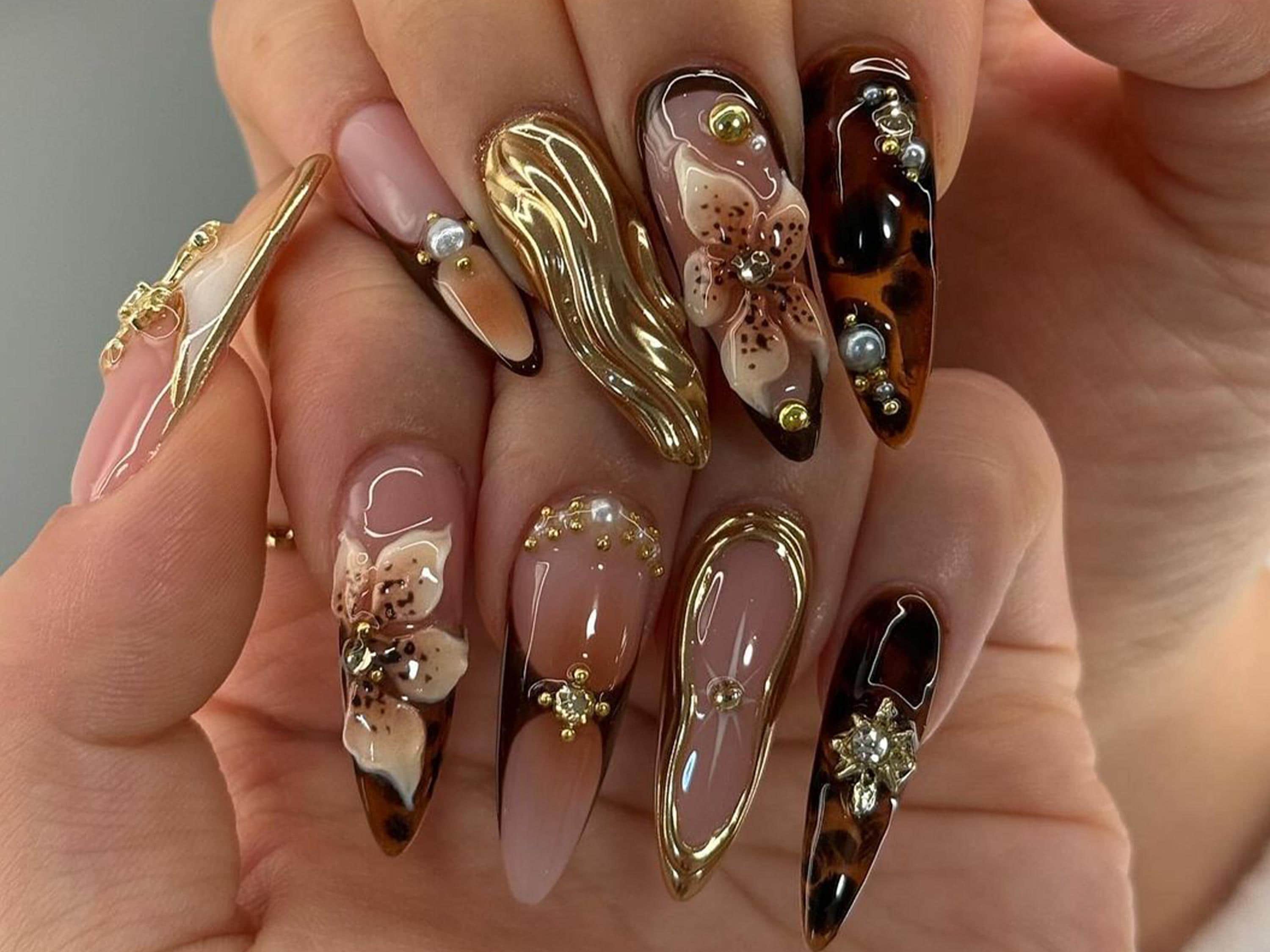 Tortoise Nails with Gold Accents