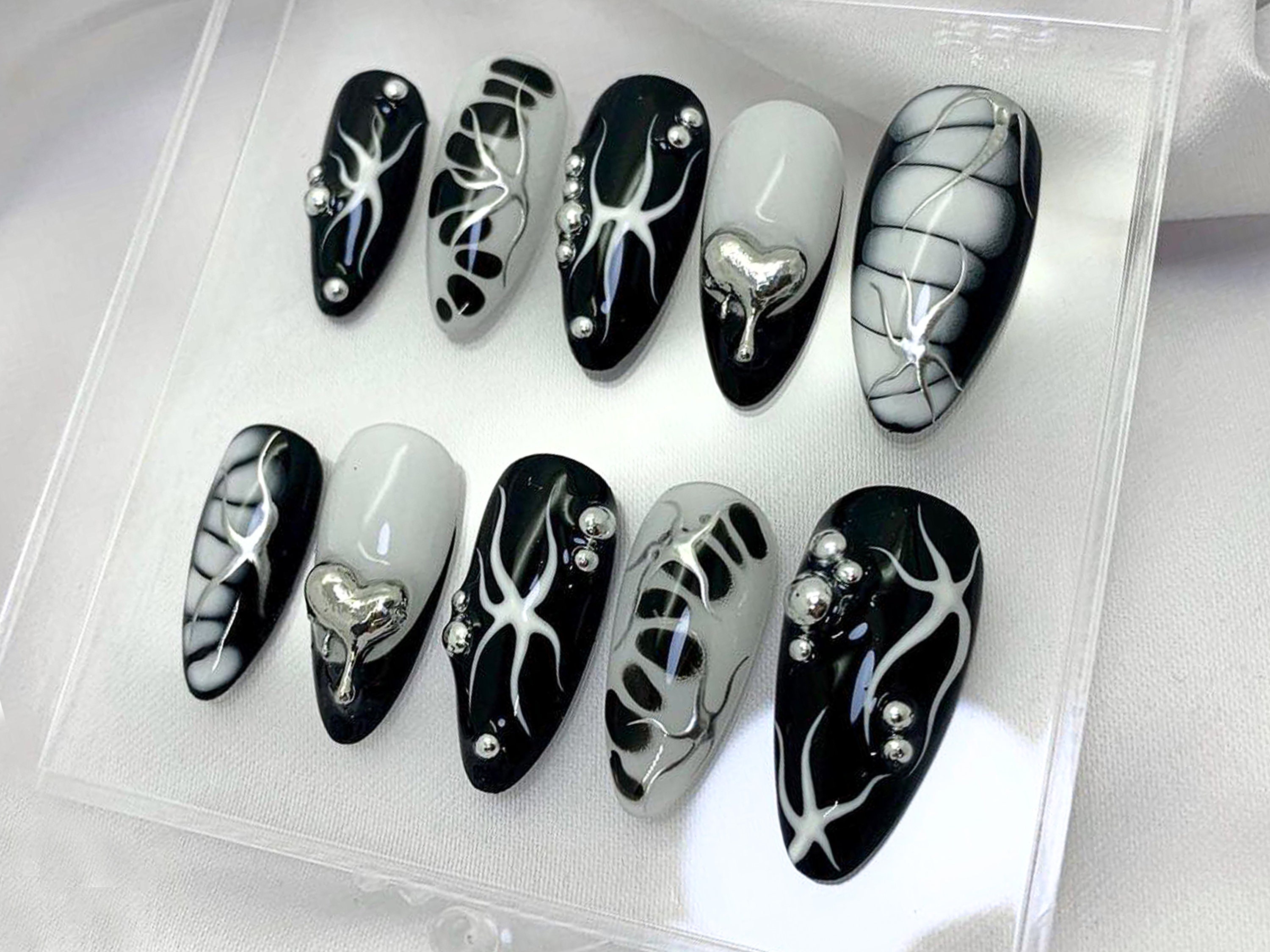 Black & Silver 3D Nail Art That Stuns