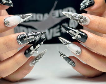 ブラックゴシックプレスオンネイル | ダークオルタナティブネイル