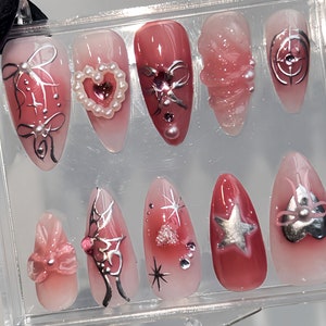 Y2K Nail Set with Elegant Motifs | Y2K-Inspired Press On Nails | Pink and White with Unique Chrome Designs | HD271N