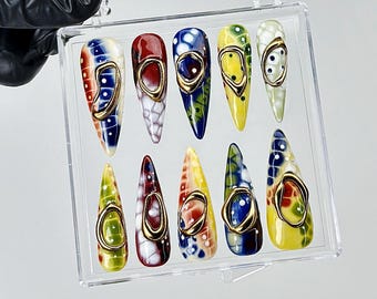Uñas postizas con diseño de remolino de mármol pintadas a mano / Detalles dorados, estilo retro pop art /HB899YK