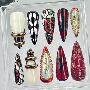 Red Black Rose Press On Nails | Holographic Gothic Press Ons | Gothic Red Chrome Fake Nails | Dark Romance Nail Art | Y2K Nails | HB823YC