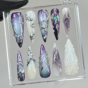 Elegant Metallic Fake Nails | Purple and Chrome with Holographic Accents Nail Art | Luxury Chrome Nail Art | Gothic-Inspried Nails | HC717YK